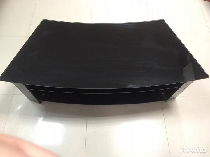 Столик под телевизор