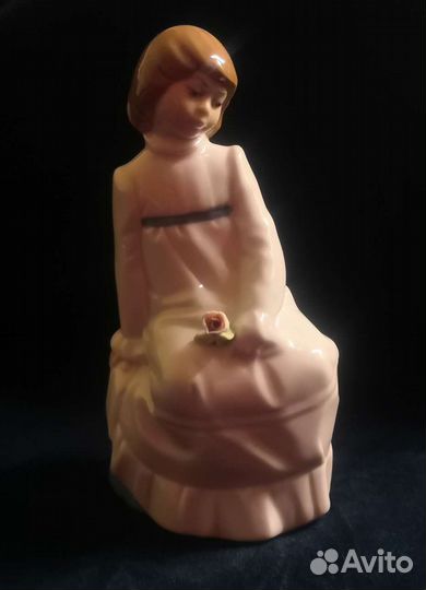 Фарфоровая винтажная статуэтка Nadal Испания