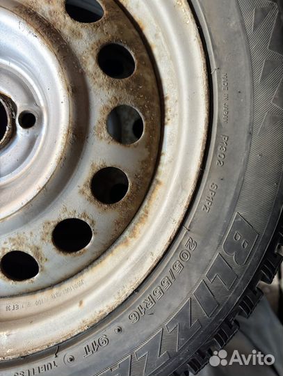 Bridgestone Blizzak Spike-01 205/55 R16 91T