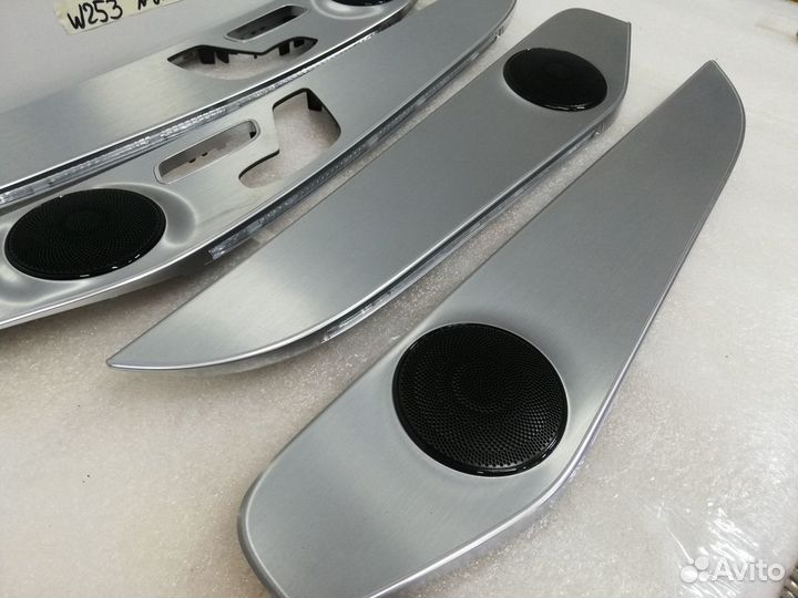 Декоративная накладка двери Мерседес W253