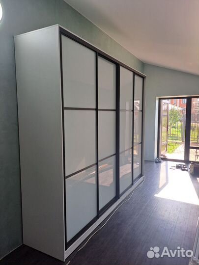 Шкафы распашные, купе, гардеробные изготовление