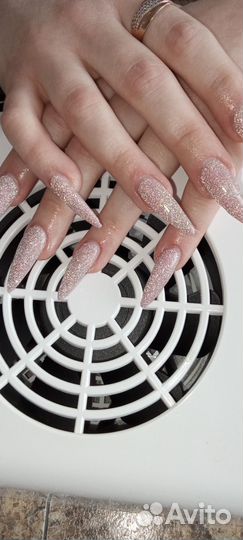 Наращивание ногтей на дому