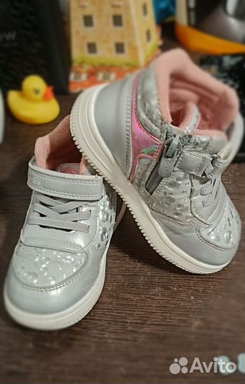 Ботинки демисезонные для девочки 24 размер