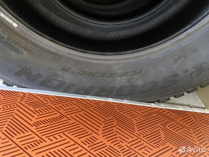 Pirelli Scorpion Ice Zero 2 235/60 R18