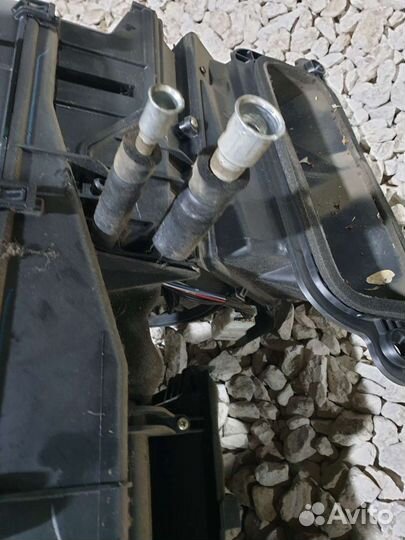 Корпус печки Тойота Матрикс