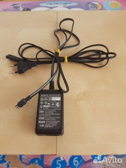 Сетевой адаптер Sony AC-L200C для видеокамер