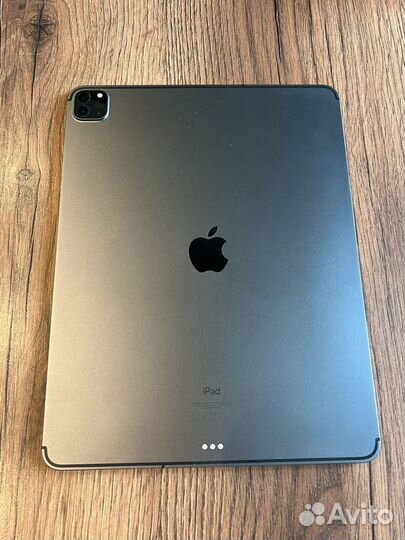iPad Pro 12.9-inch (4th Generation) Wi-Fi + Cellul