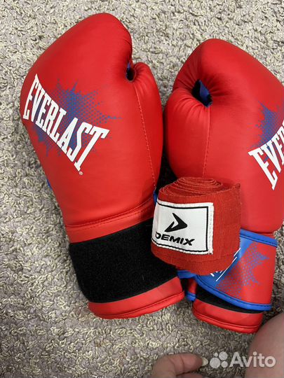Боксерские перчатки everlast
