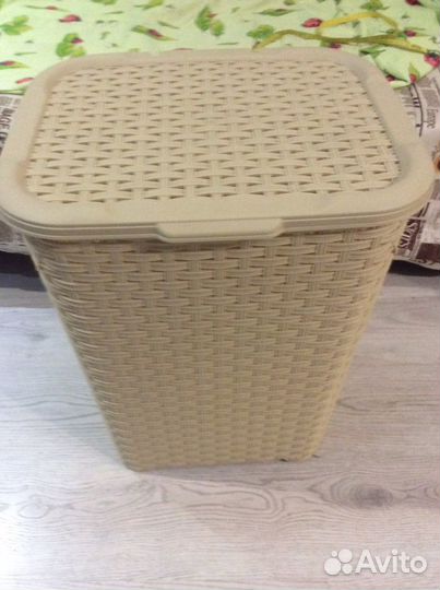 Корзина новая для белья (высота 60 см)