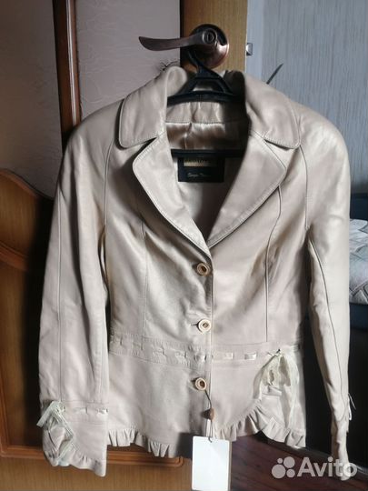 Кожаный пиджак женский 42 р