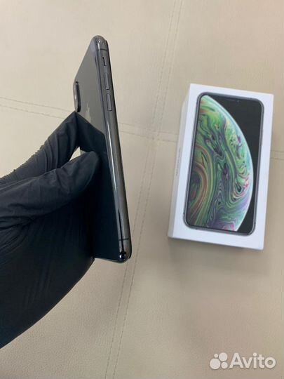 iPhone Xs, 64 ГБ