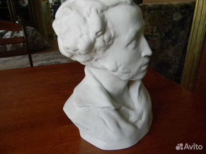 Продам статуэтки времен СССР