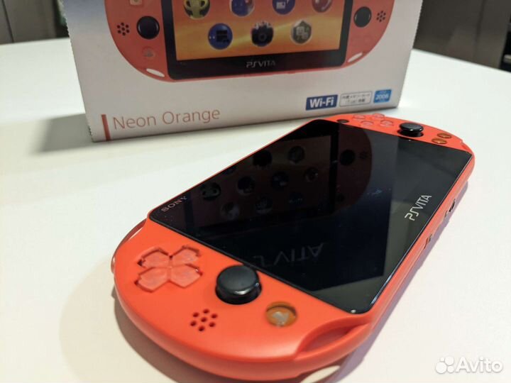 PSVita PCH-2006 Neon Orange