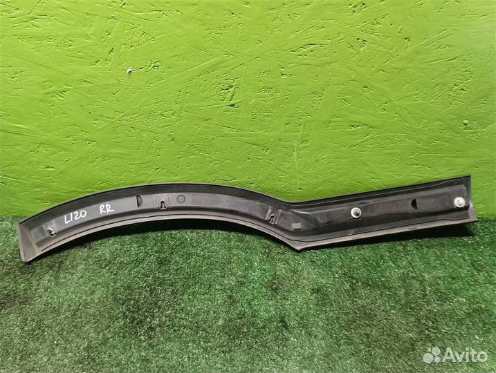 Молдинг крыла заднего правого Opel Zafira A 2004