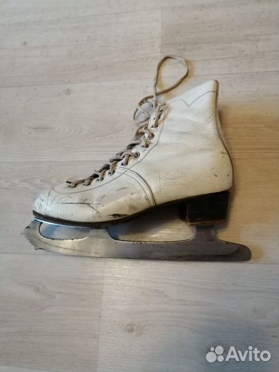 Коньки фигурные