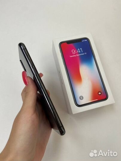 iPhone X, 64 ГБ