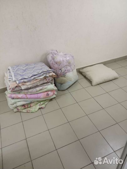 Одеяла,подушки,постельное бельё