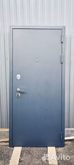 Дверь входная металлическая