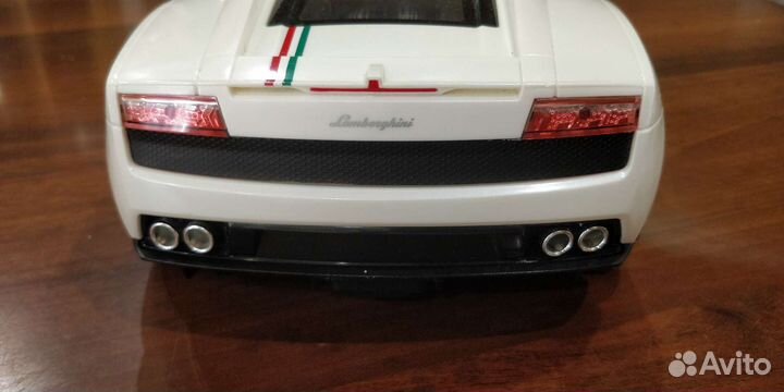 Машина на радиоуправлении 1:10