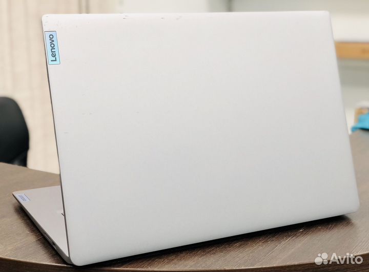 Ноутбук Lenovo 17.3/Gold 7505/6Gb/SSD/Гарантия