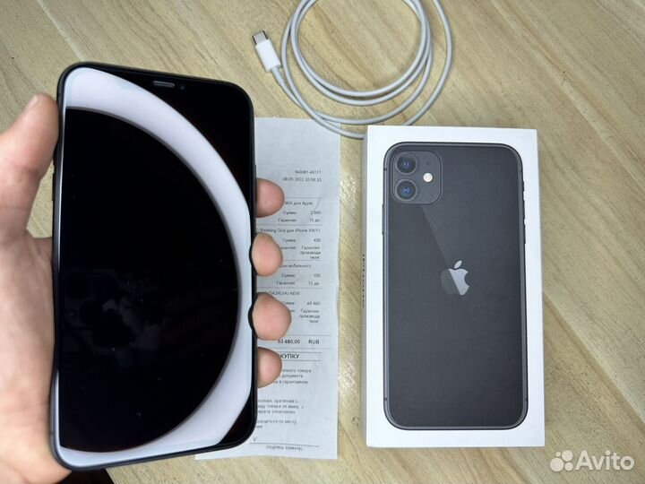 iPhone 11, 64 ГБ
