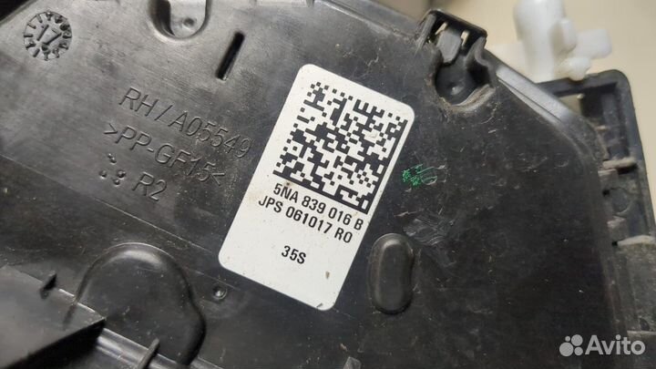 Замок двери правый задний Volkswagen Tiguan