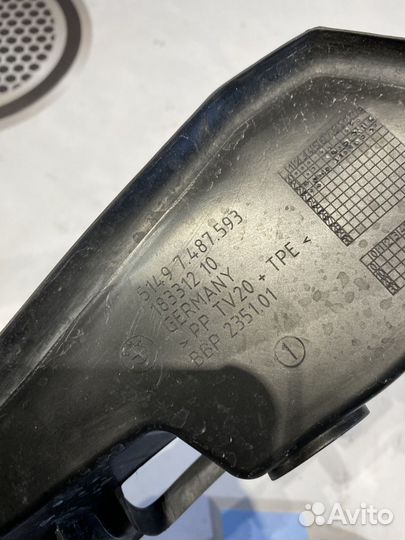 Водосточный желоб Лев. 51497487593 бмв