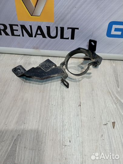Кронштейн Renault duster