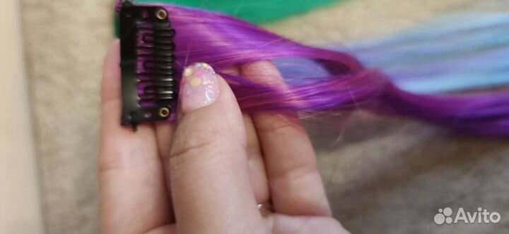 Пряди на заколках