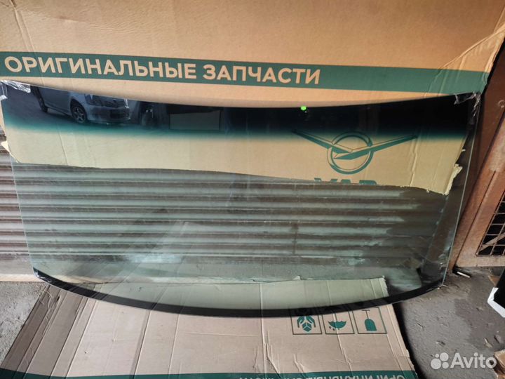 Лобовое УАЗ Патриот рестайлинг 1