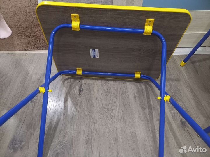 Столик, стульчик, и доска для рисования