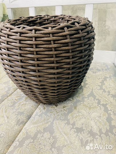 Кашпо горшок для цветов