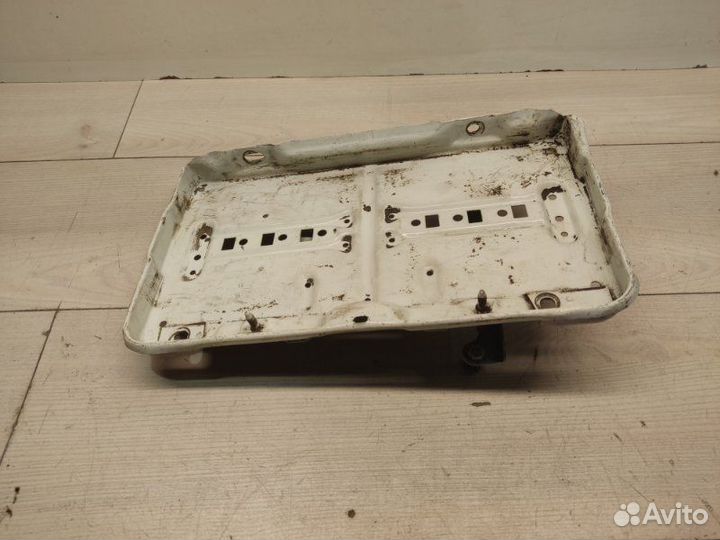 Площадка под акб Mercedes Sprinter W909