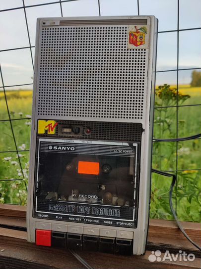 Магнитафон Sanyo