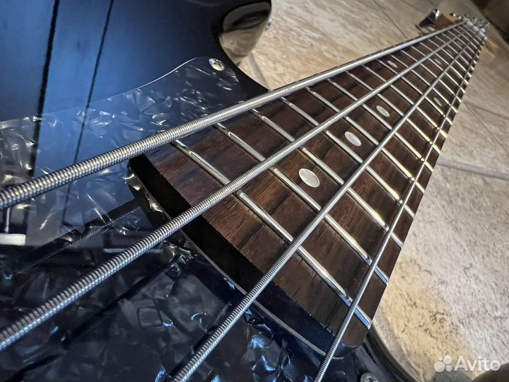 Бас гитара Fender Squier Precision Bass 2010