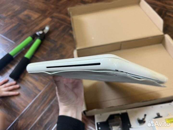Macbook 2010 запчасти