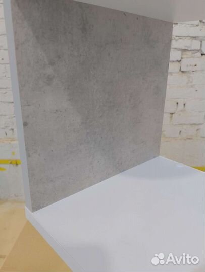 Полка навесная угловая