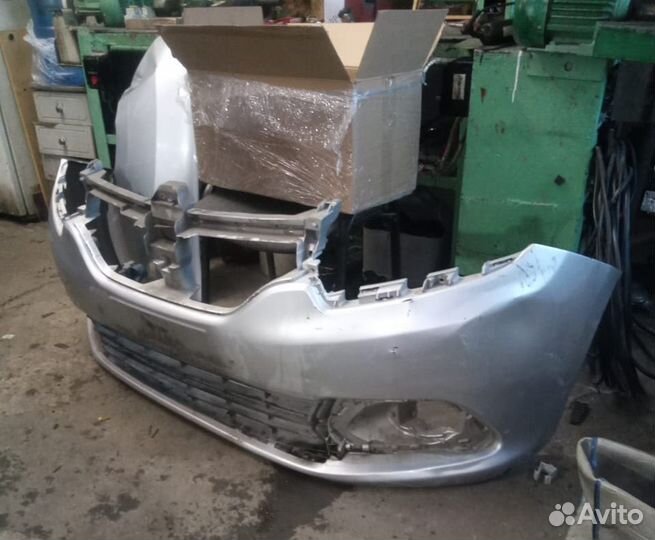 Бампер 2015г Renault logan
