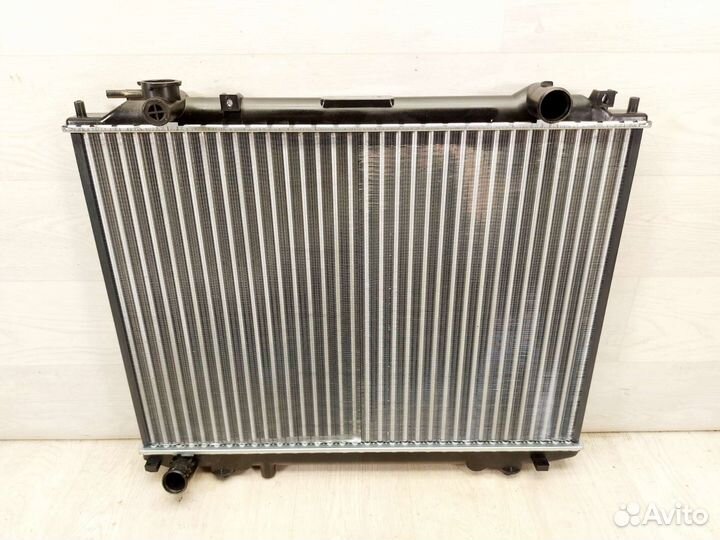 Радиатор охлаждения Mazda B-Serie/Ford Ranger 2,5d