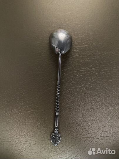 Серебряная чайная ложка