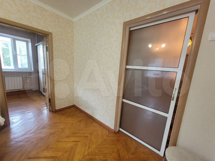 2-к. квартира, 40 м², 3/5 эт.