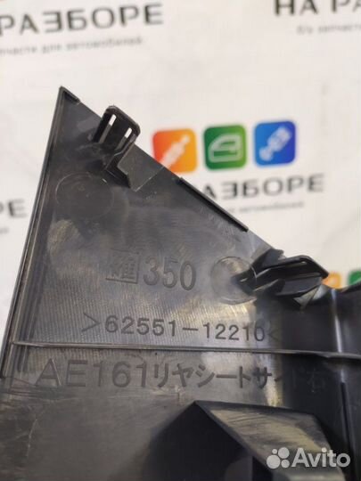 Накладка на порог внутренняя задняя правая Toyota