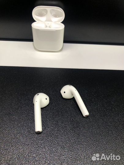 Airpods 2