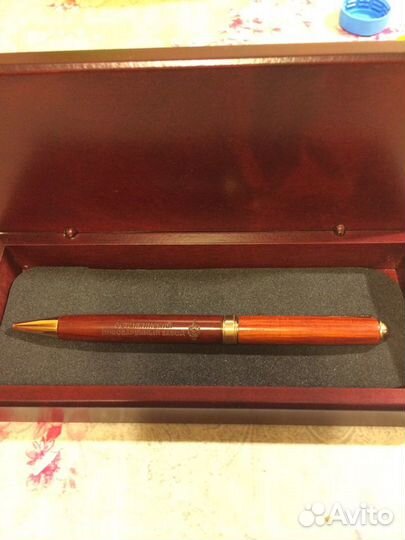 Коллекционная шариковая ручка с футляром