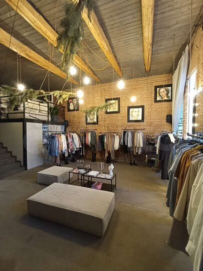 3-к. квартира, 102 м², 1/3 эт.