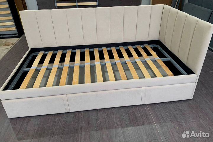 Кровать детская с бортиками