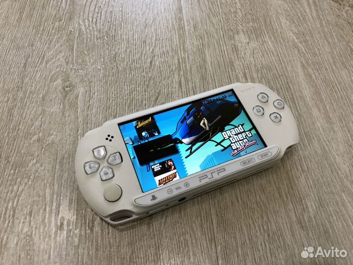 Sony PSP 1008 Street\White\Прошита\27 Игр