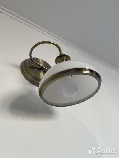 Светильник настенный