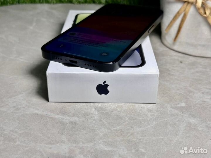 iPhone 14, 256 ГБ