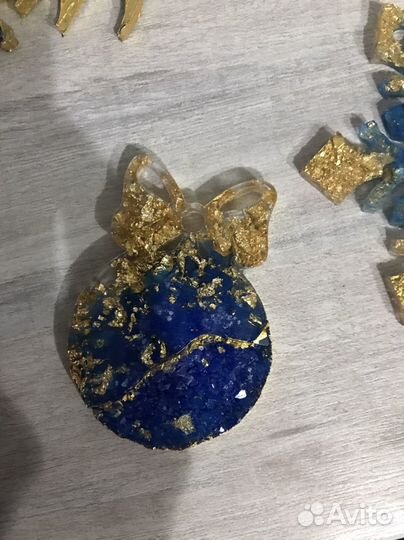 Елочные игрушки из эпоксидной смолы